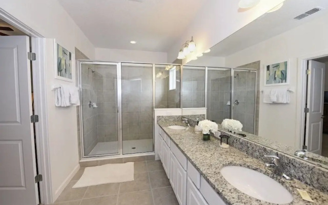 4557 Bella Vida House 6 Bedroom by Florida Star