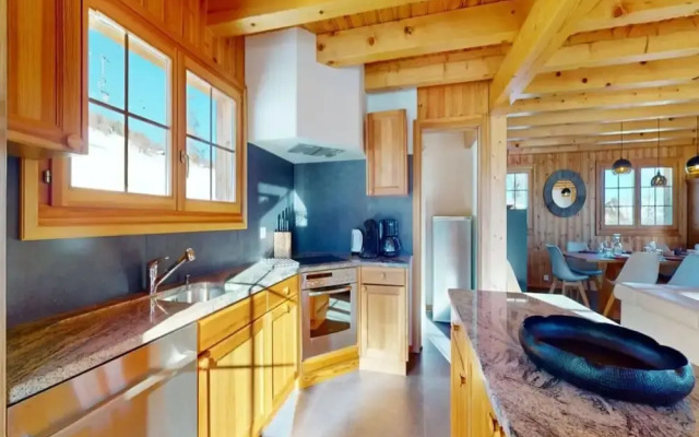 Chalet in the Heart of the Mountains