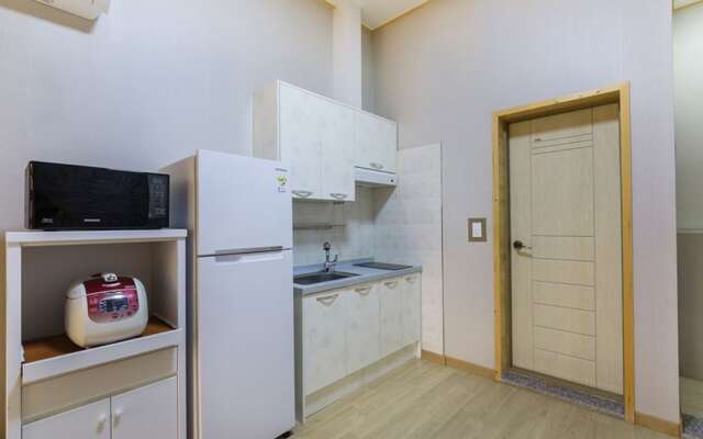 Yeosu Gold Light Pension