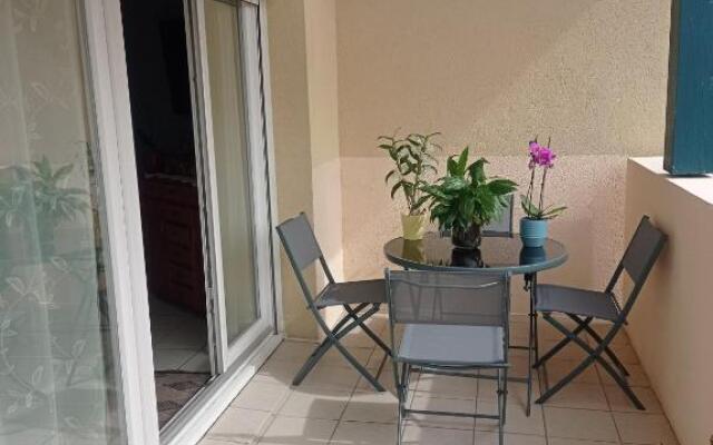 F3 Centre ville Labenne 1er étage avec balcon