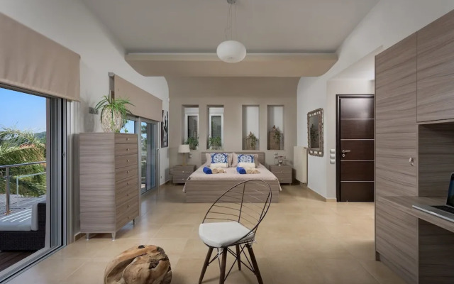 Quinn Hill Luxury Villa