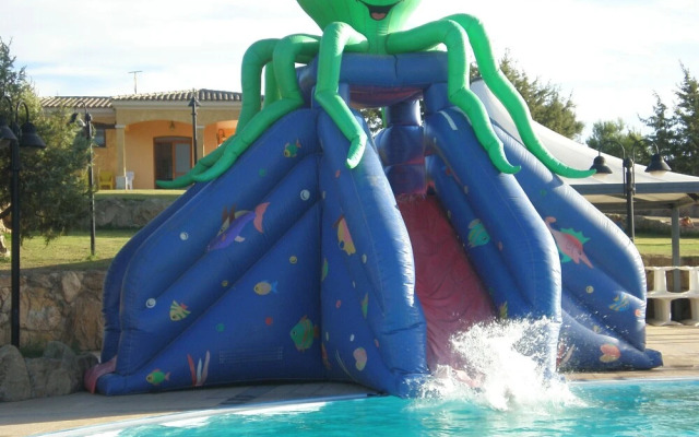 Residence Rena 2000