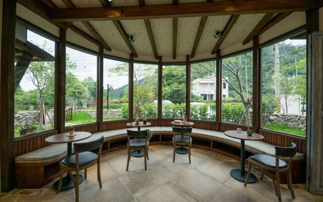R&J GuestHouse
