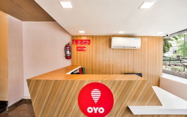 OYO 40762 Sr Grand