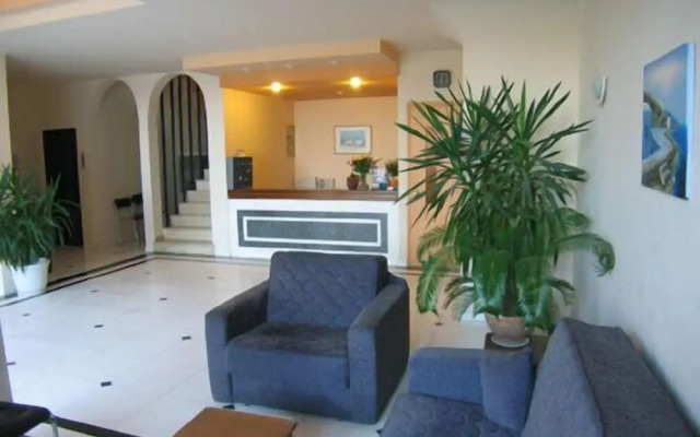 Creta Hotel