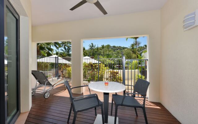 Seascape Holidays - Peninsula Apartments