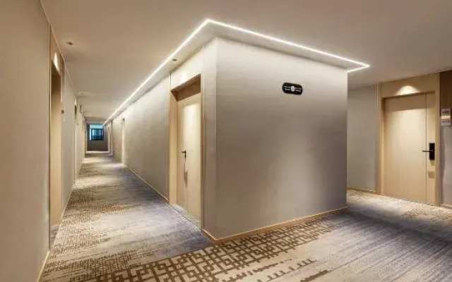 Manzhou Hotel (Yongding Tulou Huading Branch)