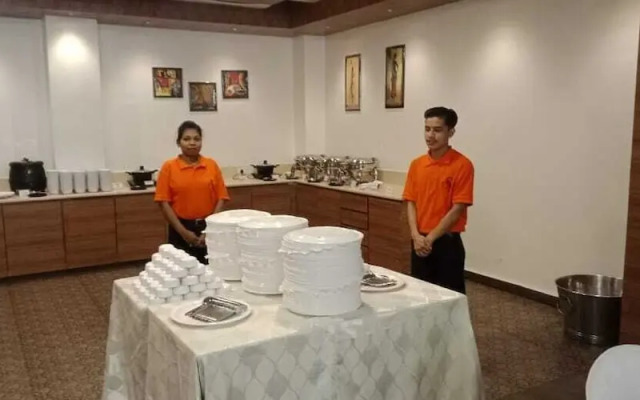 Hotel Seven Sky
