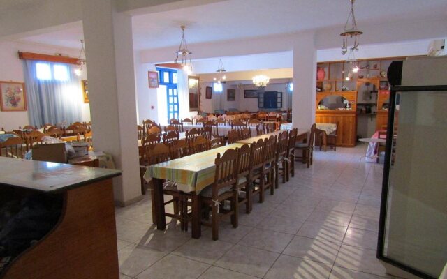 Perissa Hotel