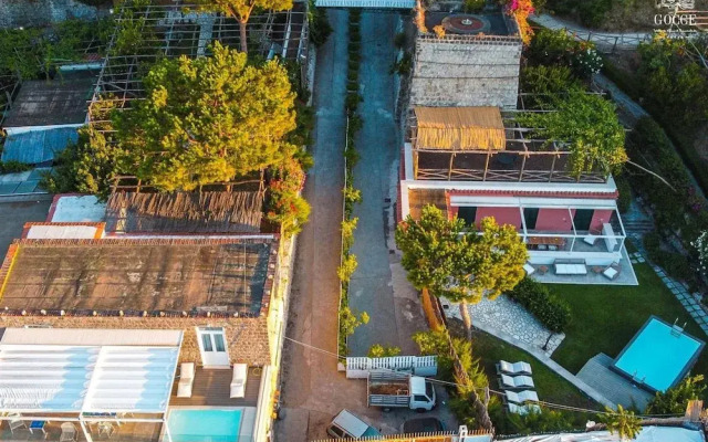 Villa Degli Dei - Private Waterfront Villa