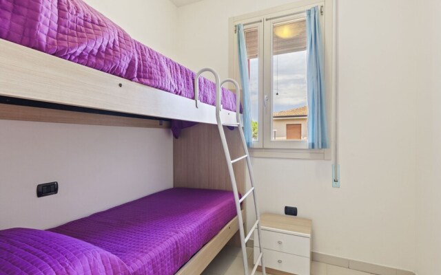 Spacious Apartment in Rosolina Mare near Beach