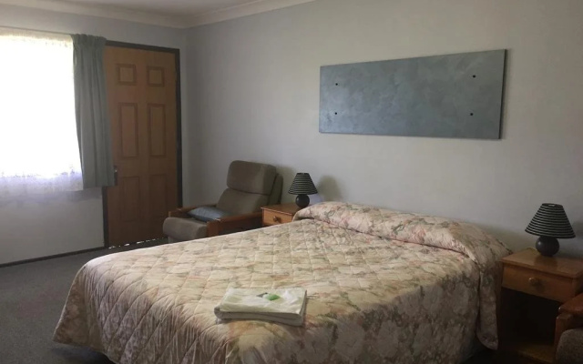 Koorawatha Homestead Motel