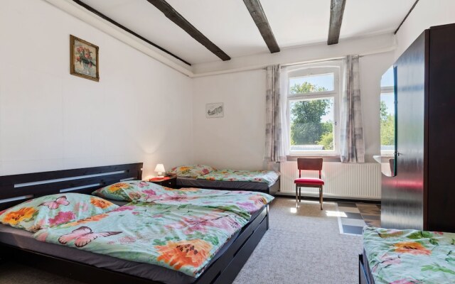 Delightful Apartment in Klein Pravtshagen With Boating