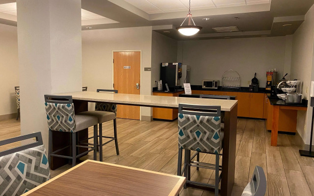 Best Western Windsor Inn & Suites