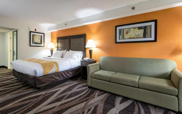 Quality Inn Creekside - Downtown Gatlinburg