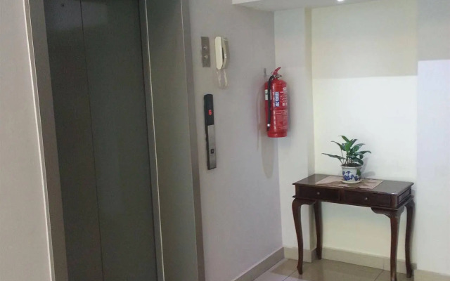 Maxim Hotel