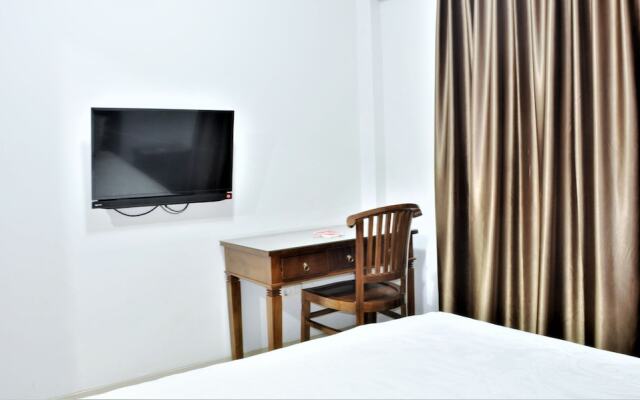 ZEN Rooms Basic near Cilandak Town Square