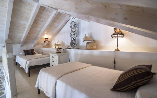 PortaDelMare Deluxe Suites