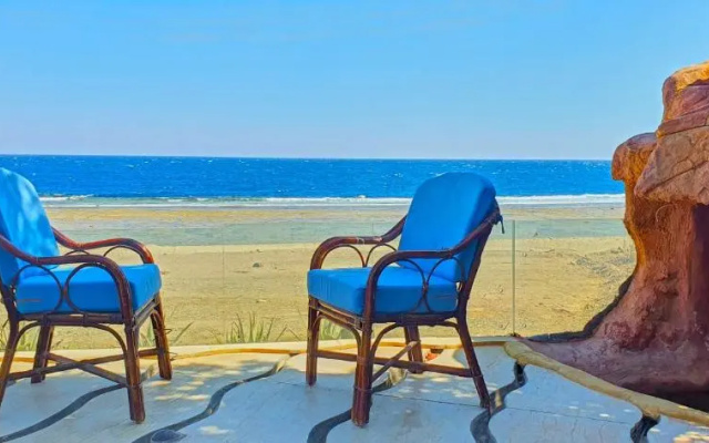 Luxury Seafront Pool Villa - 3 Stories & Roof floor - All Master Bedrooms