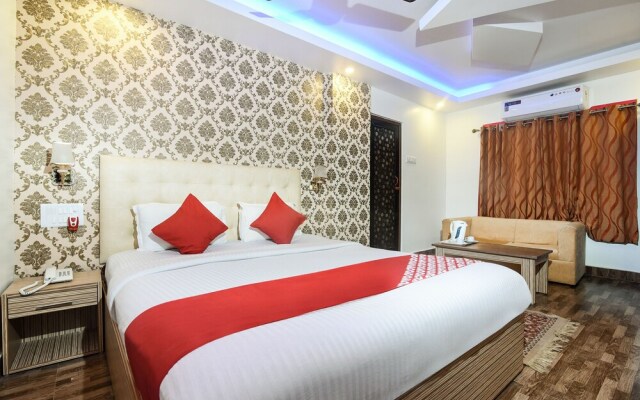 OYO 15244 Ryan Residency