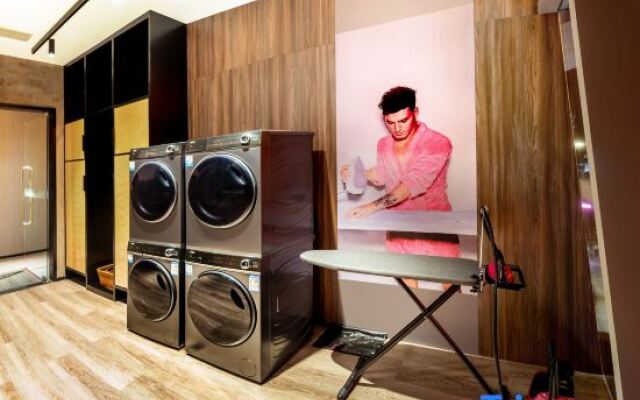 Moxy Ningbo Old Bund