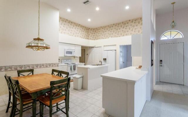Serene & Attractive Heated Pool Spa Home