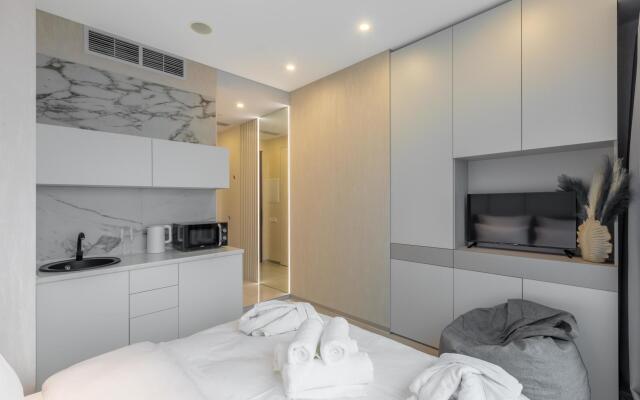 There is an apartment on the 1st Krasnogvardeisky passage