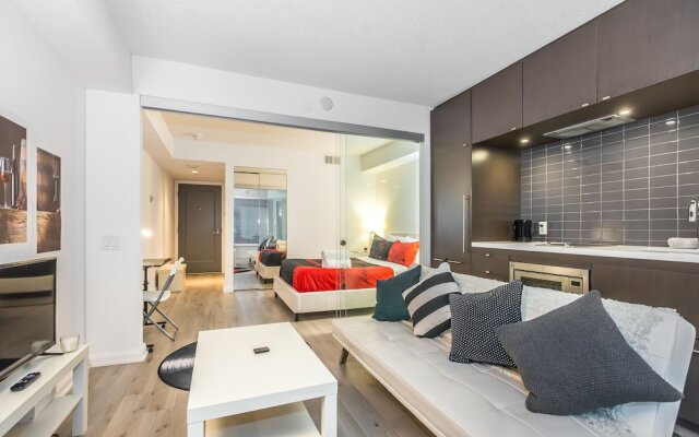 Executive Class, Downtown Luxury Condo @ Yorkville