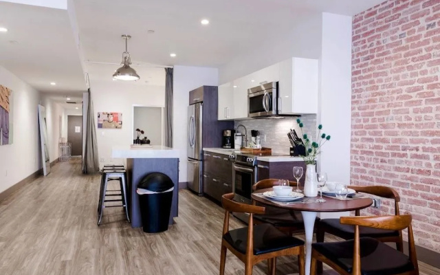 Modern & Stylish 2 bedroom in DTLA