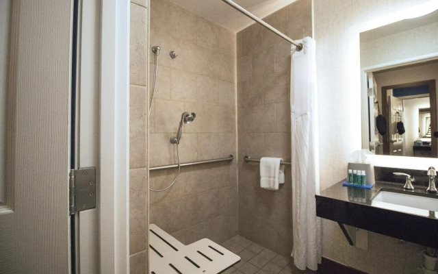 Holiday Inn Express & Suites Columbia-I-26 @ Harbison Blvd by IHG