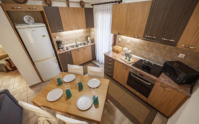 Mythodea House
