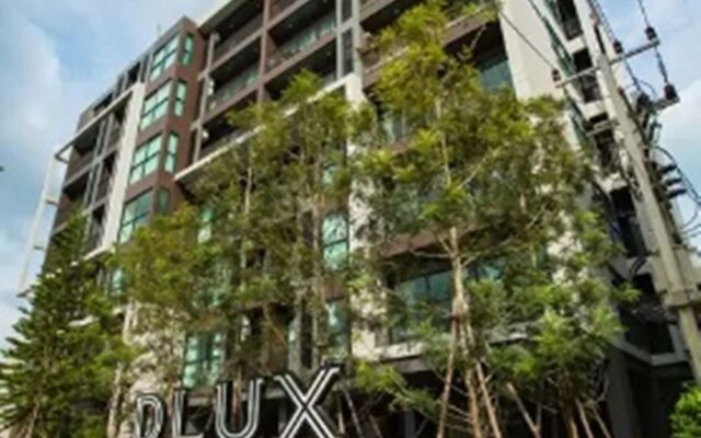 Dlux Condominium