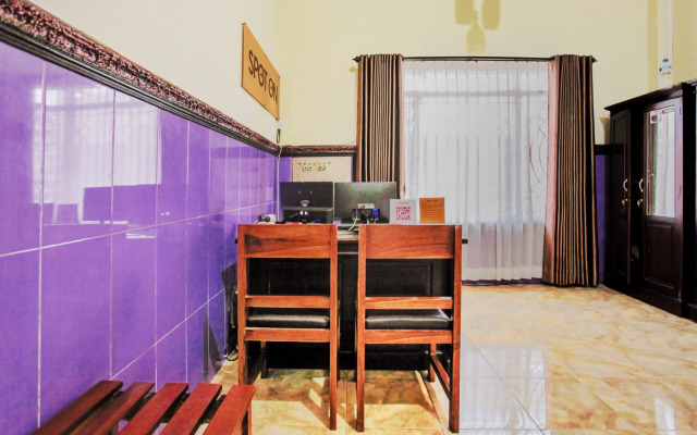 SPOT ON 1870 Graha Batu Mulia
