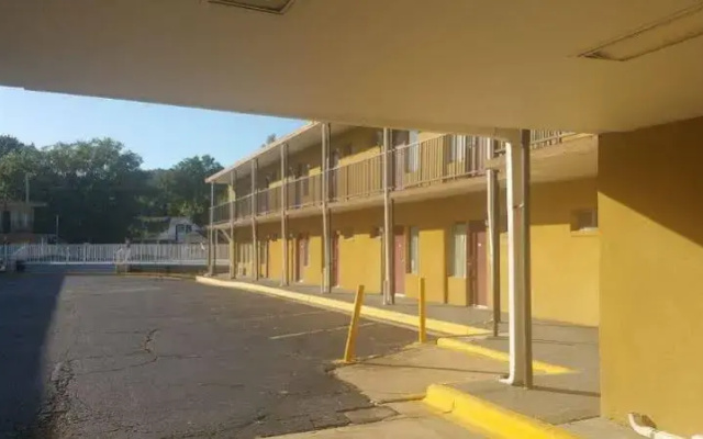 Travelodge Hot Springs