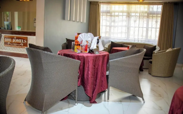 Dhe Jomels Hotel Siaya