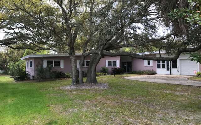 Coastal Breezes by Jekyll Realty