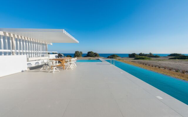 Albatross Beach Front Villas