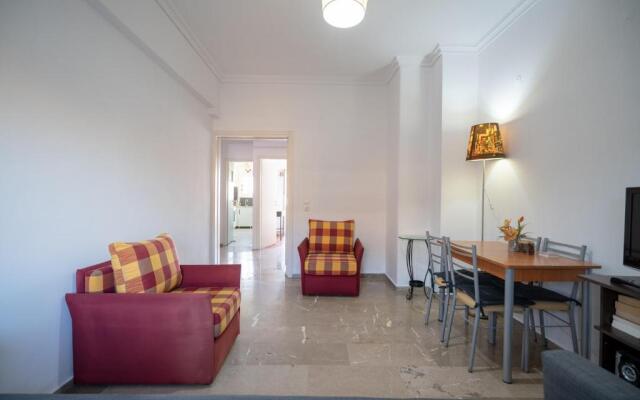 Dimotiko Theatro metro st. 1 bedroom 4 pers. flat