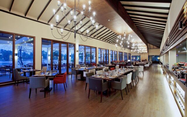 NH Bentota Ceysands Resort