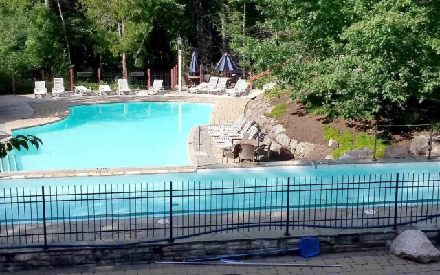 Tremblant les Eaux by Les Suites