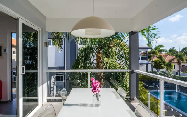 Affordable Vacation Condos - Fully Equipped W/ Pool ?