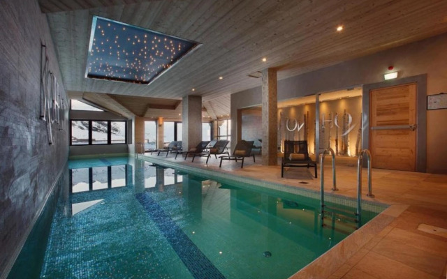 Hôtel Koh-I Nor by Les Etincelles