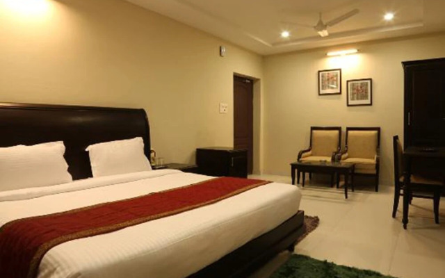 Hotel Saathi