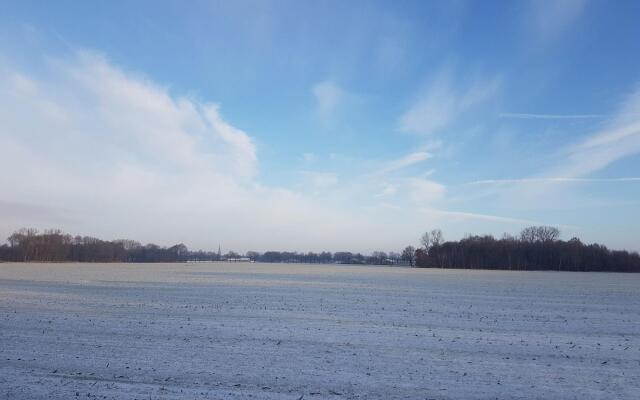 Spacious Holiday Home in Borkel en Schaft With Garden