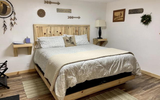 Cascade Lake Inn