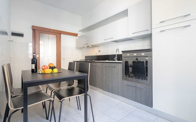 Novoli 4 Bedrooms by Mmega