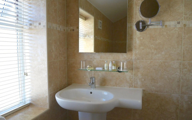 Redstone Guest House