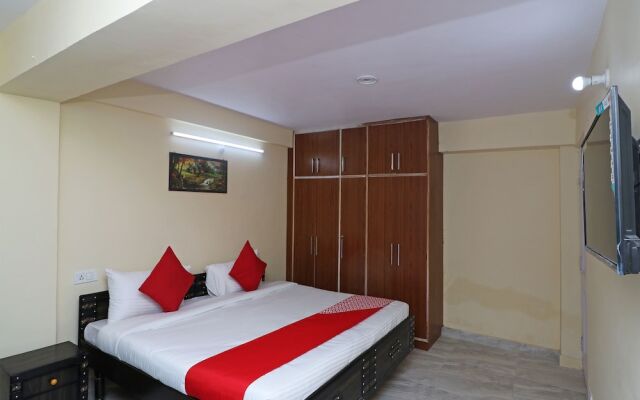 OYO 13520 Home 2BHK Vikas Nagar