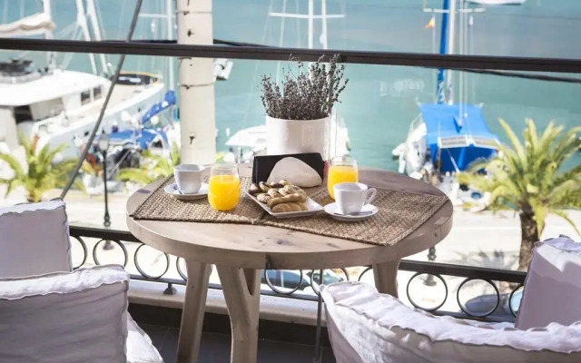 Argostoli Marina Suites