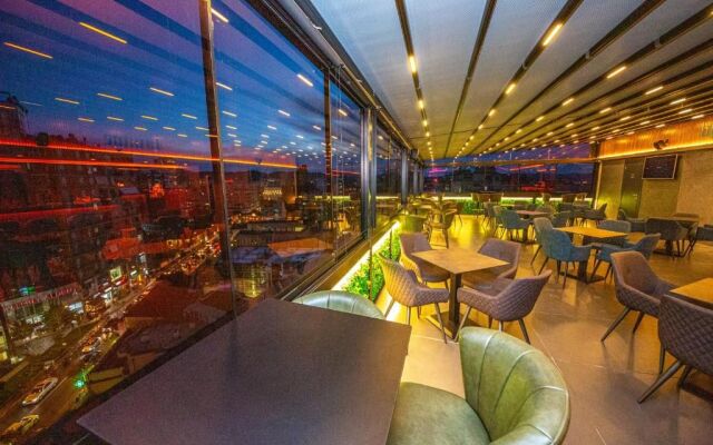 Black Diamond Hotel